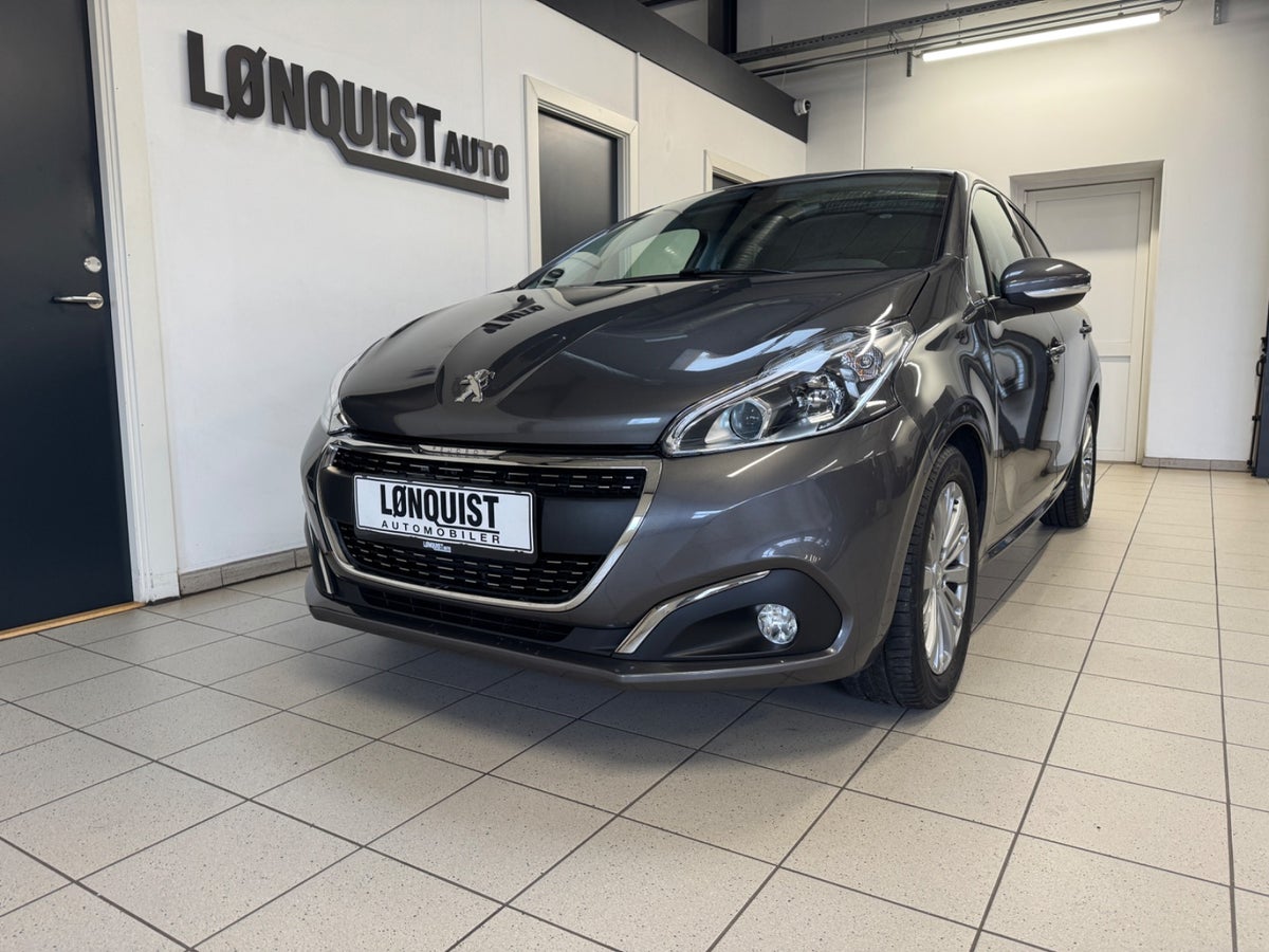 Peugeot 208 PureTech 82 Allure Sky