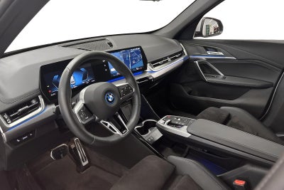 BMW iX1 eDrive20 M-Sport BMW iX1 eDrive20 M-Sport - 4