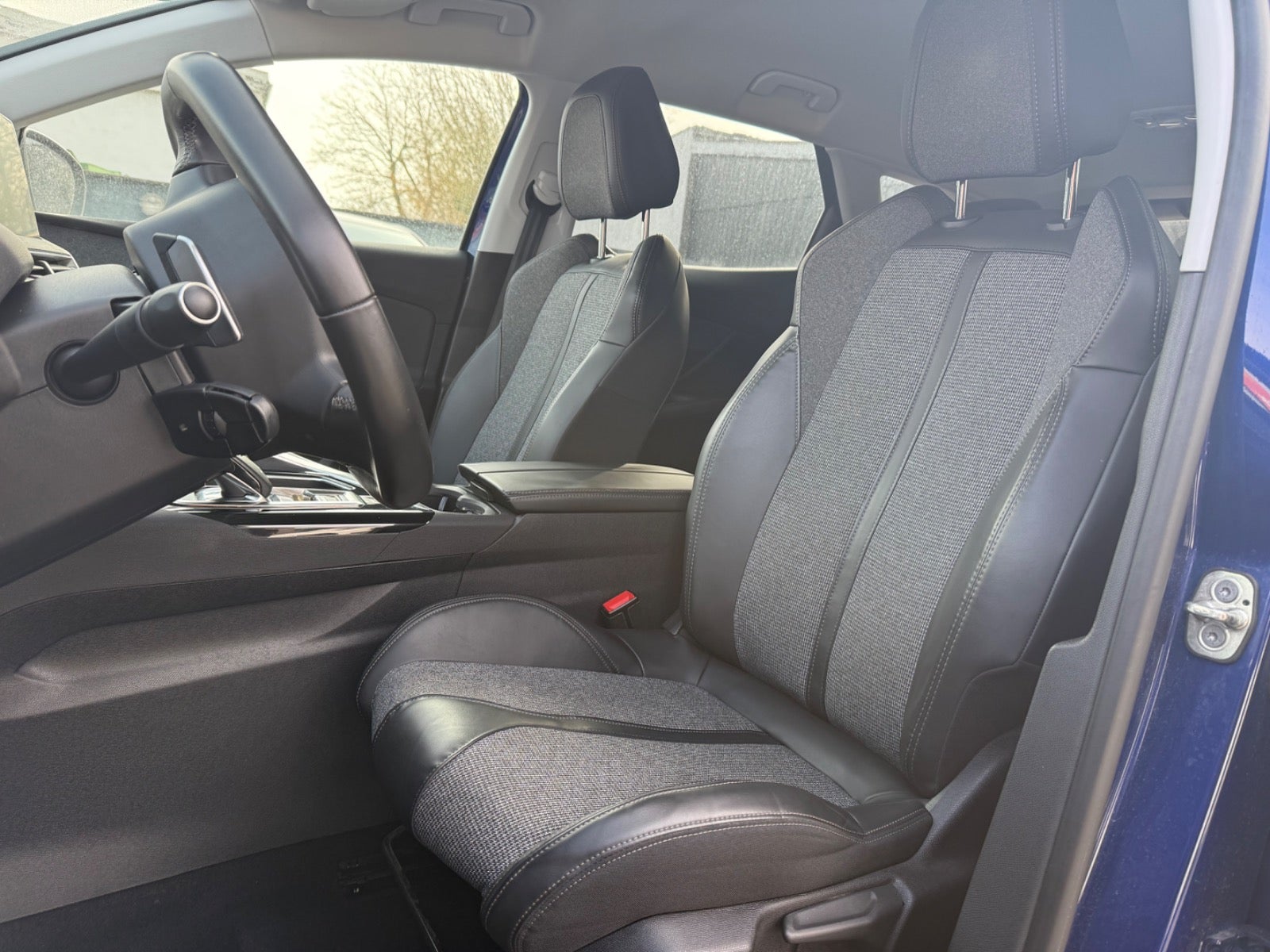 Billede af Peugeot 3008 1,2 e-THP 130 Allure EAT6