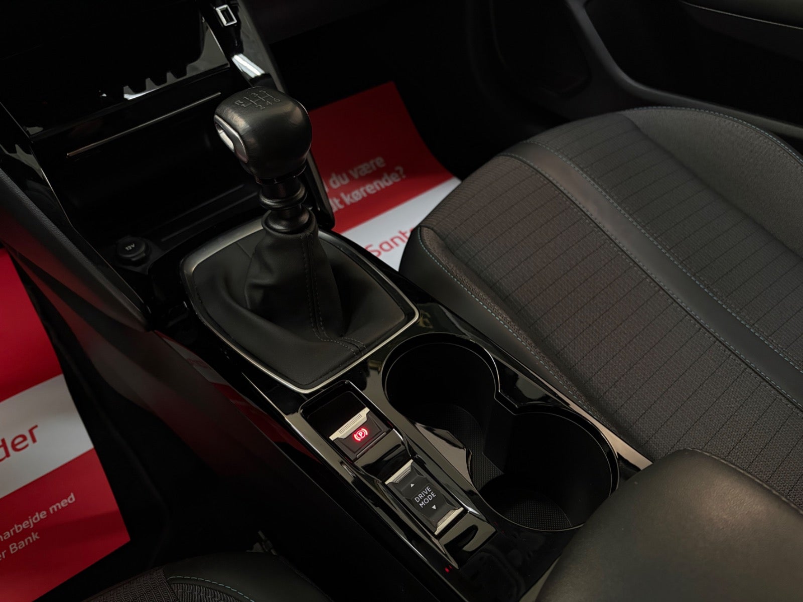 Billede af Peugeot 208 1,5 BlueHDi 100 Allure Sky