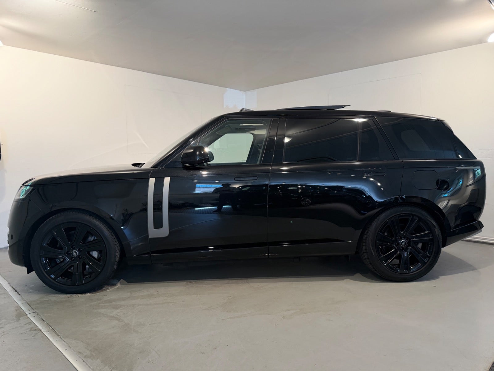 Land Rover – Range Rover