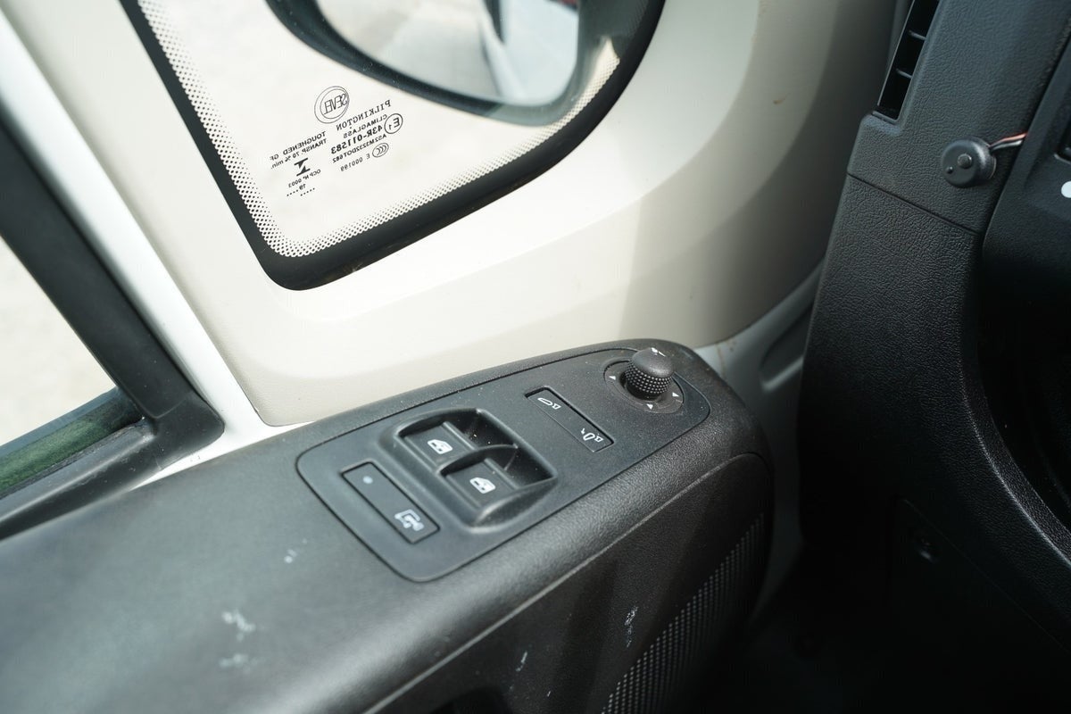 Billede af Peugeot Boxer 335 2,2 BlueHDi 165 L3H2 Premium