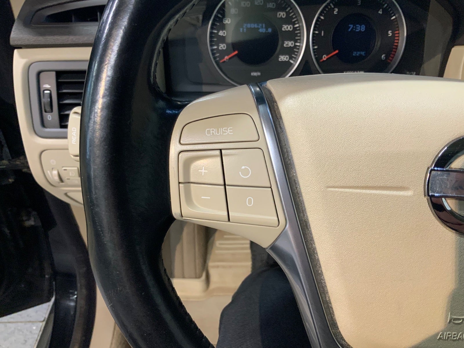 Volvo XC70
