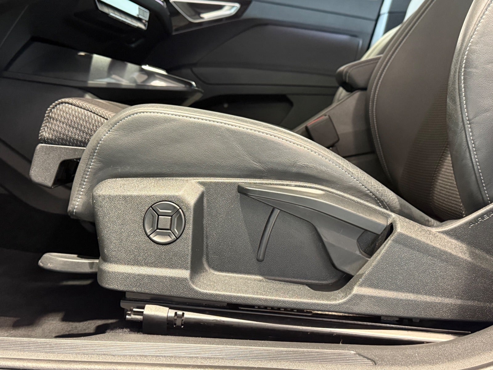 Billede af Audi Q4 e-tron 40 S-line Sportback