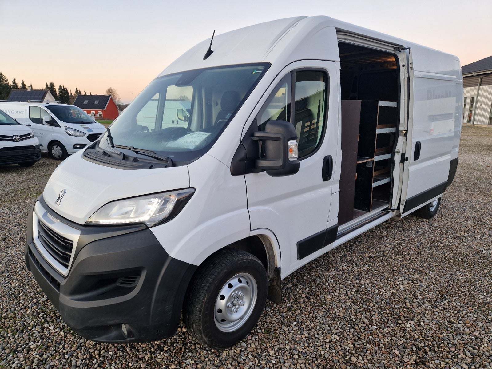 Billede af Peugeot Boxer 333 2,2 BlueHDi 140 L3H2 Premium