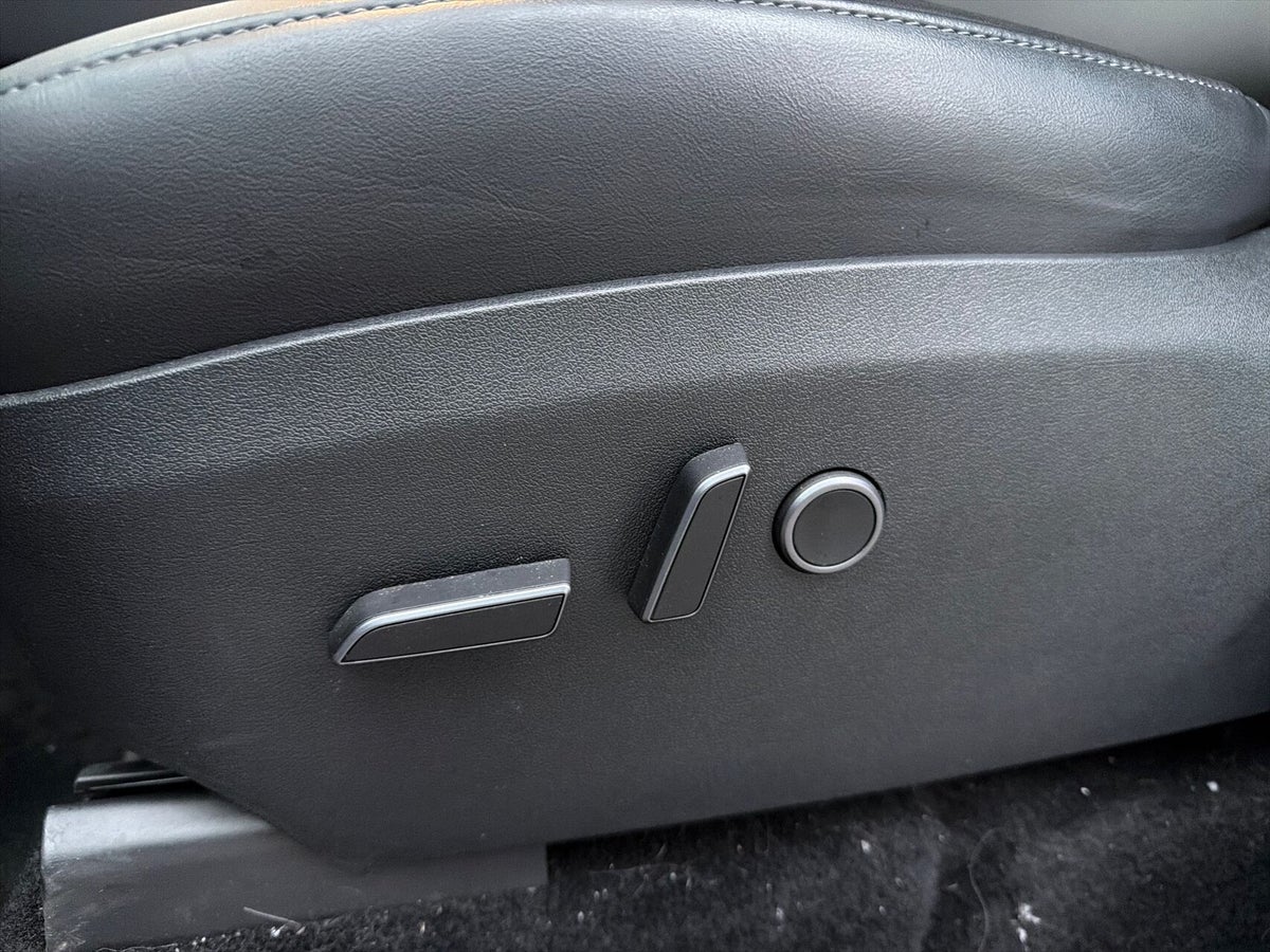 Tesla Model Y Long Range RWD billede 18