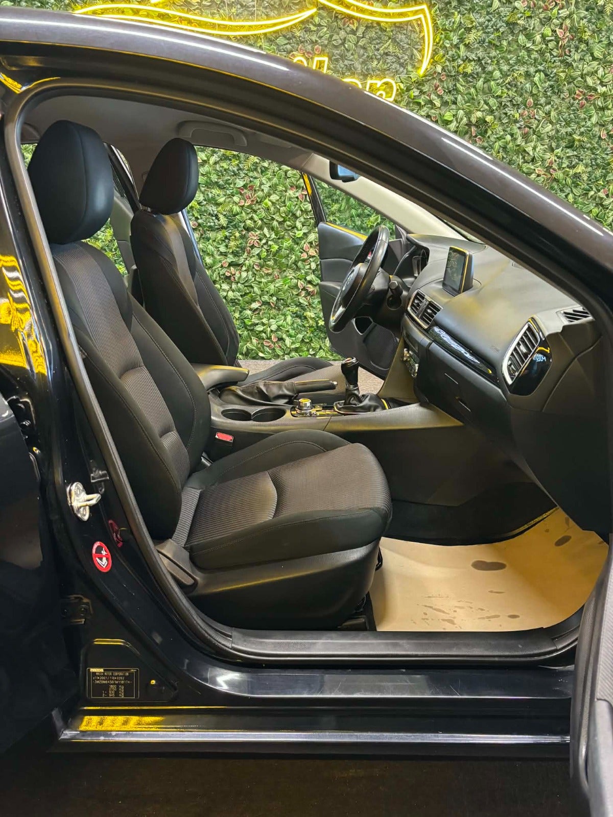 Billede af Mazda 3 1,5 SkyActiv-G 100 Vision