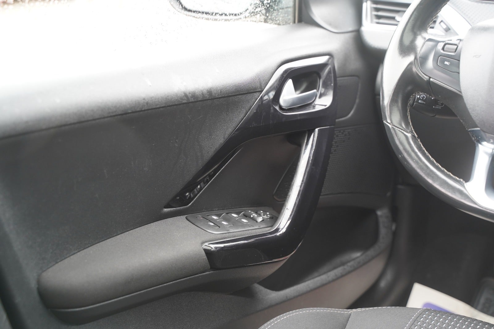 Billede af Peugeot 208 1,5 BlueHDi 100 Allure Sky
