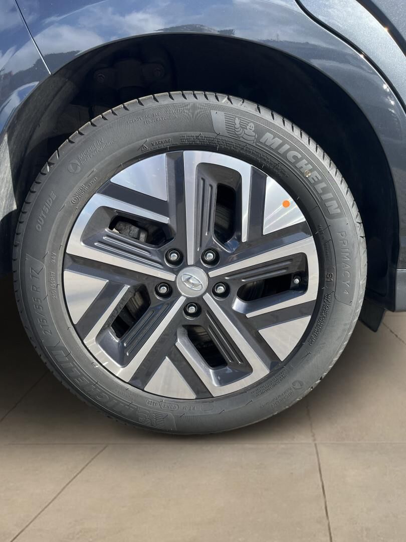 Hyundai Kona EV Essential