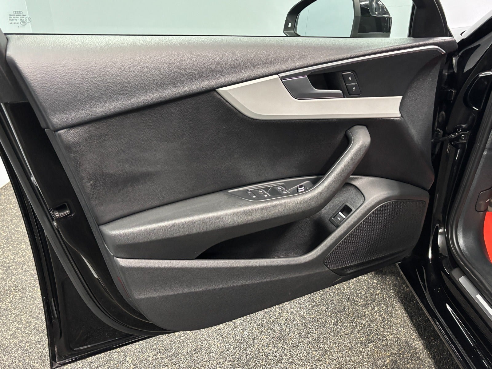 Billede af Audi A4 40 TFSi Prestige S-tr.