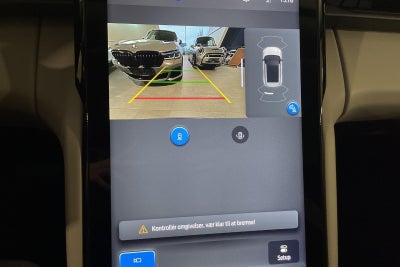 Ford Explorer Premium Extended Range