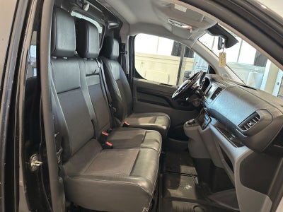 Peugeot Expert BlueHDi 122 L3 Plus EAT8 Van