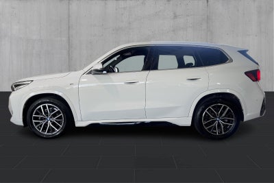 BMW iX1 eDrive20 M-Sport - 1