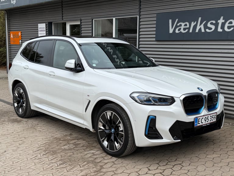 BMW iX3 Charged Plus M-Sport