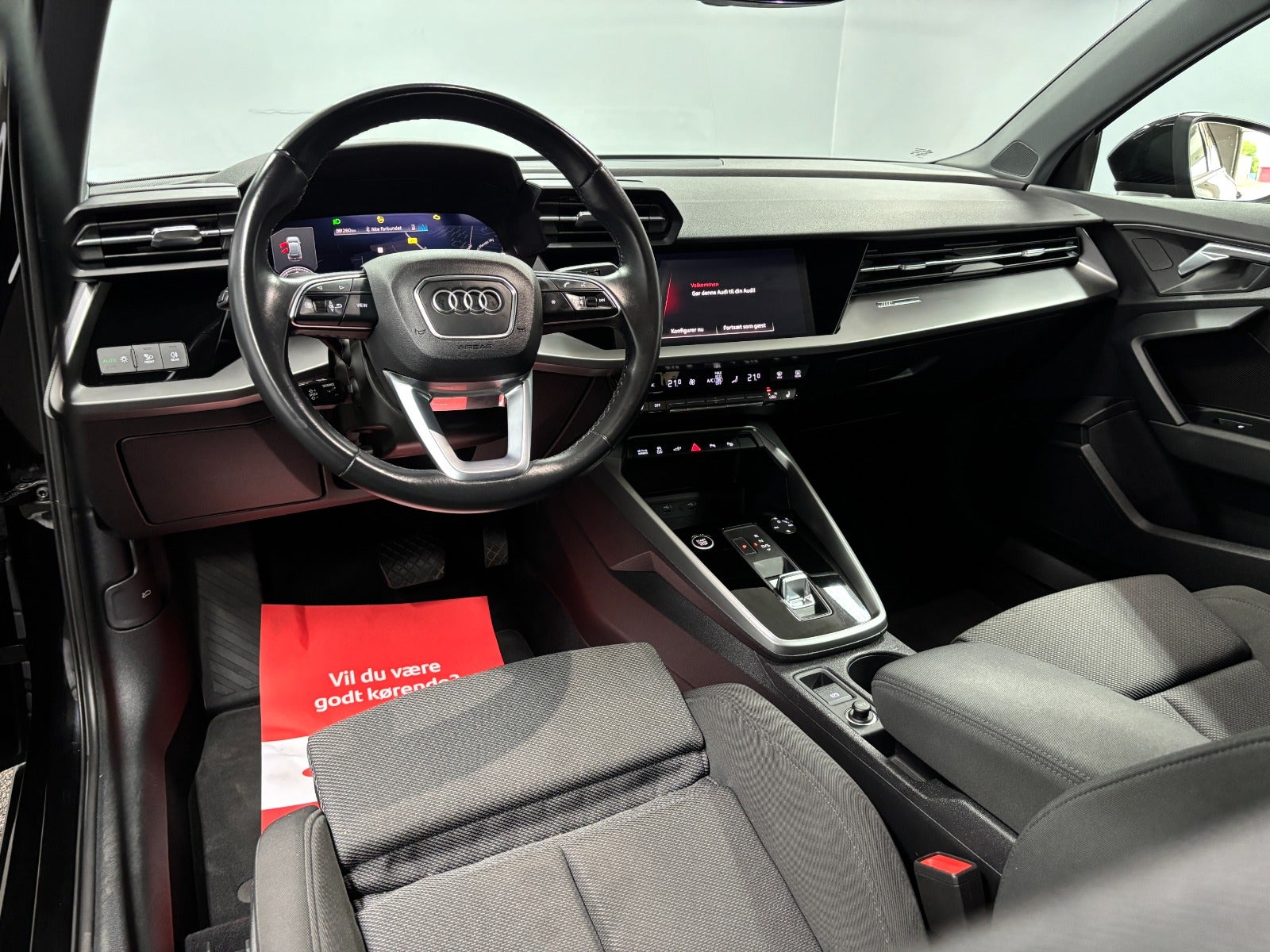 Billede af Audi A3 40 TFSi e Advanced Sportback S-tr.