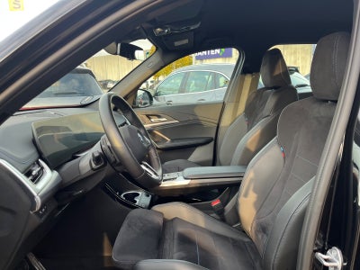 BMW iX1 eDrive20 M-Sport Van