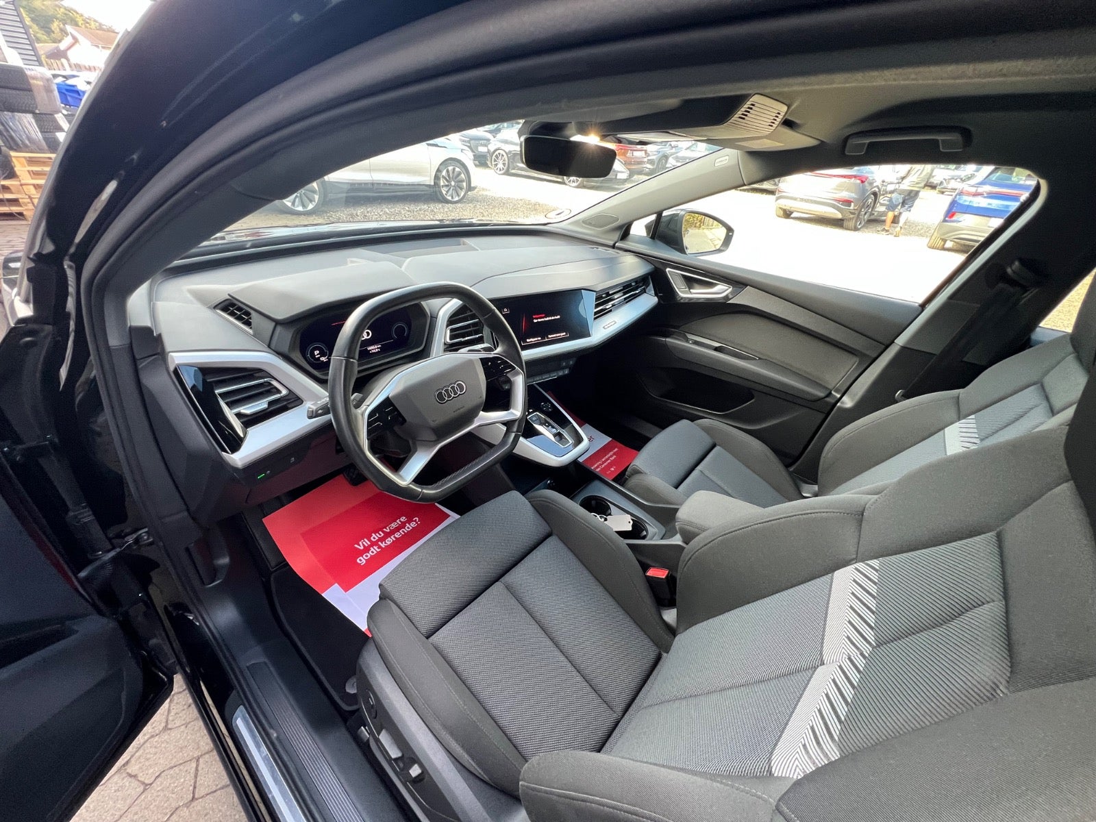 Audi Q4 e-tron Advanced