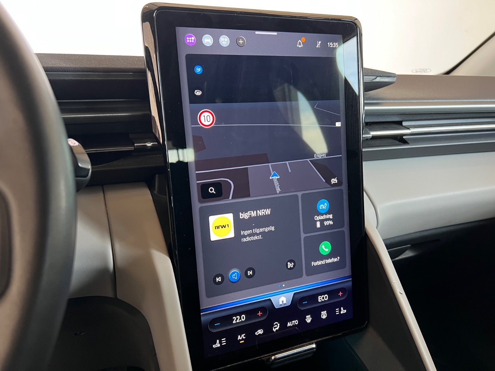 Ford Explorer Select Extended Range