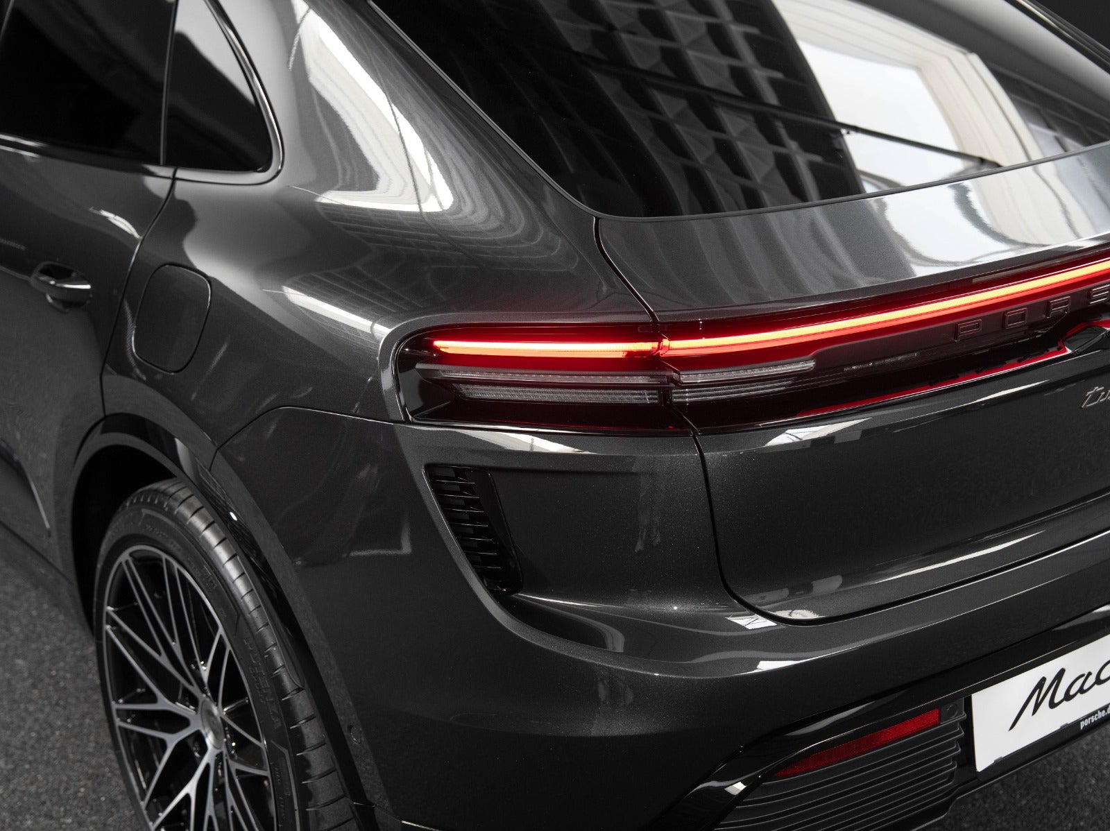 Gallery image 20 of 20