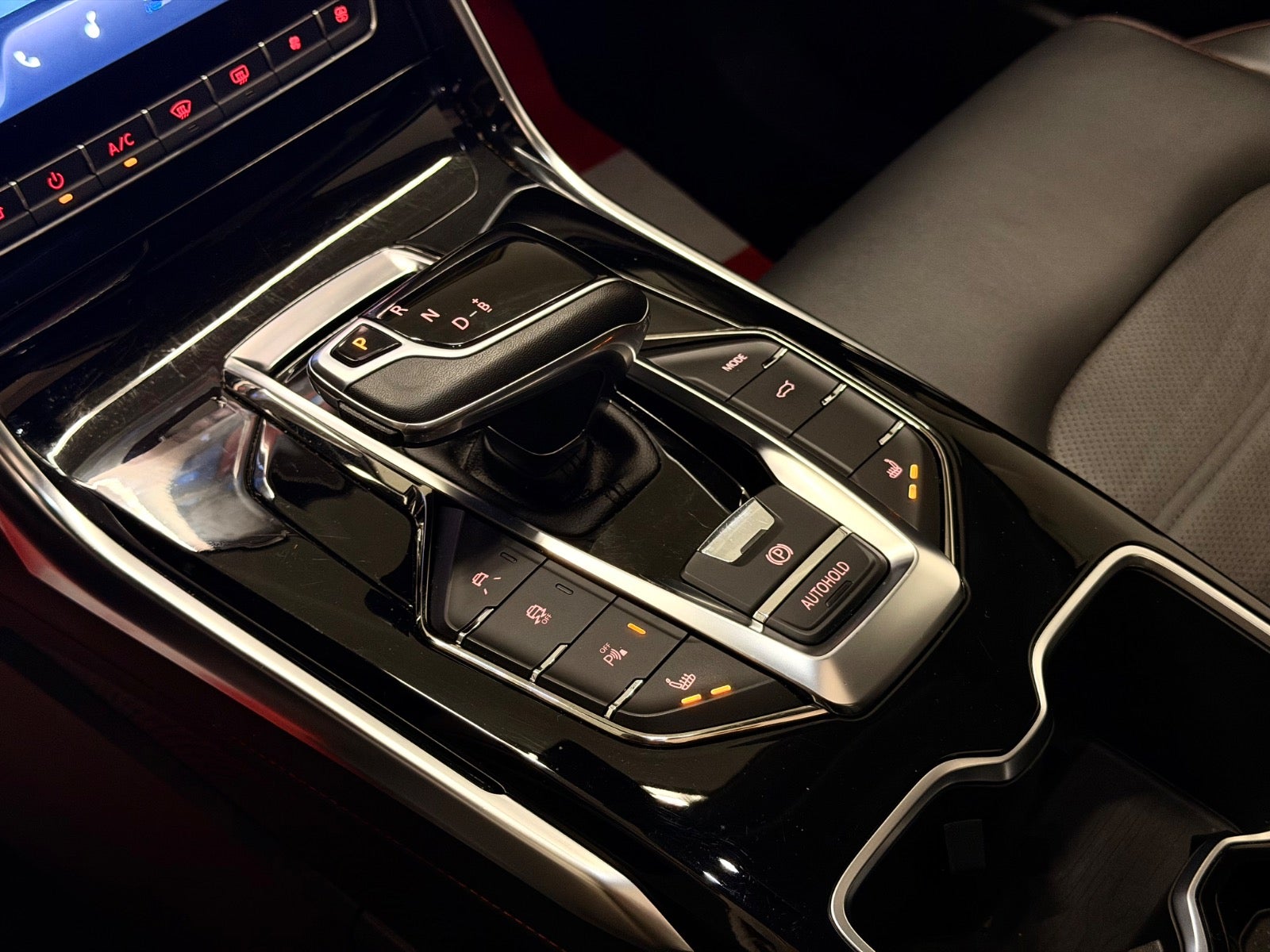 Billede af Maxus Euniq6 70