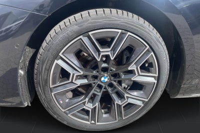 BMW i5 eDrive40 Fully Charged