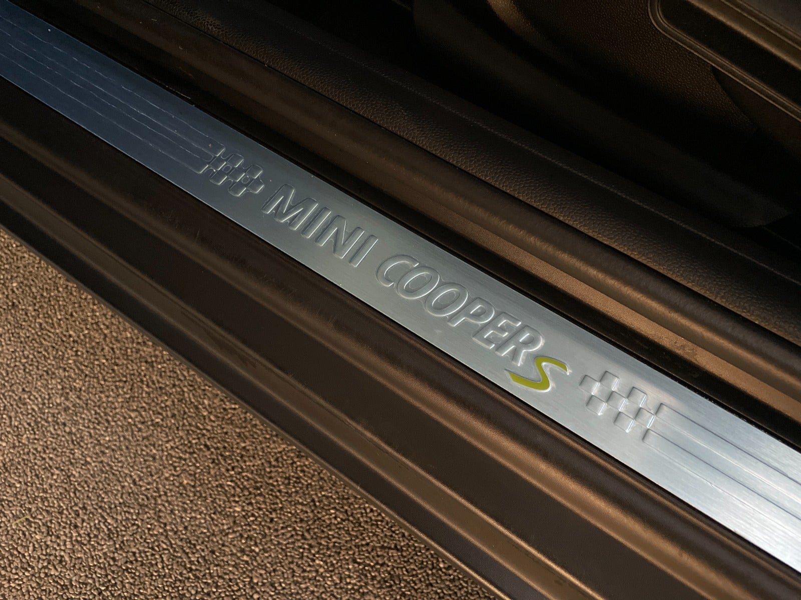 MINI Cooper SE Yours Trim