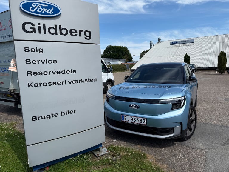 Ford Explorer Premium Extended Range