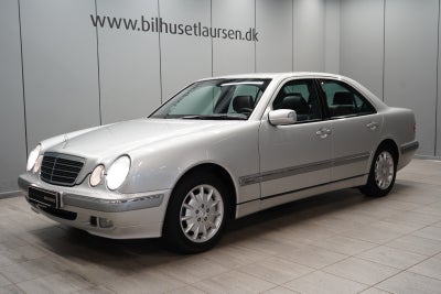 Mercedes E320 3,2 Elegance 4d