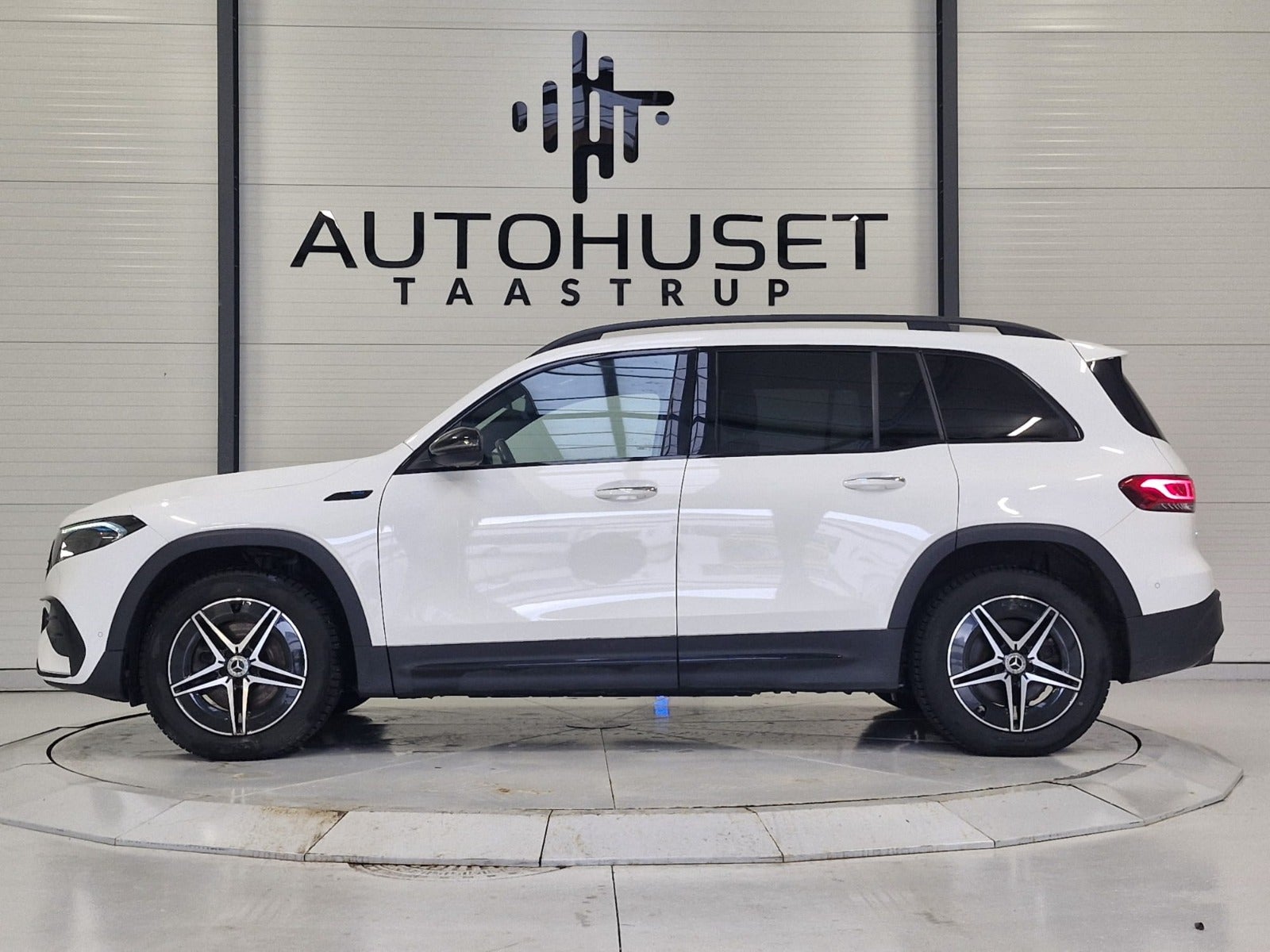 Billede af Mercedes EQB300  AMG Line 4Matic 7prs