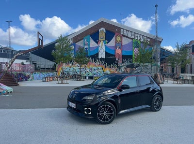 Renault 5 E-Tech 52 Iconic 5d