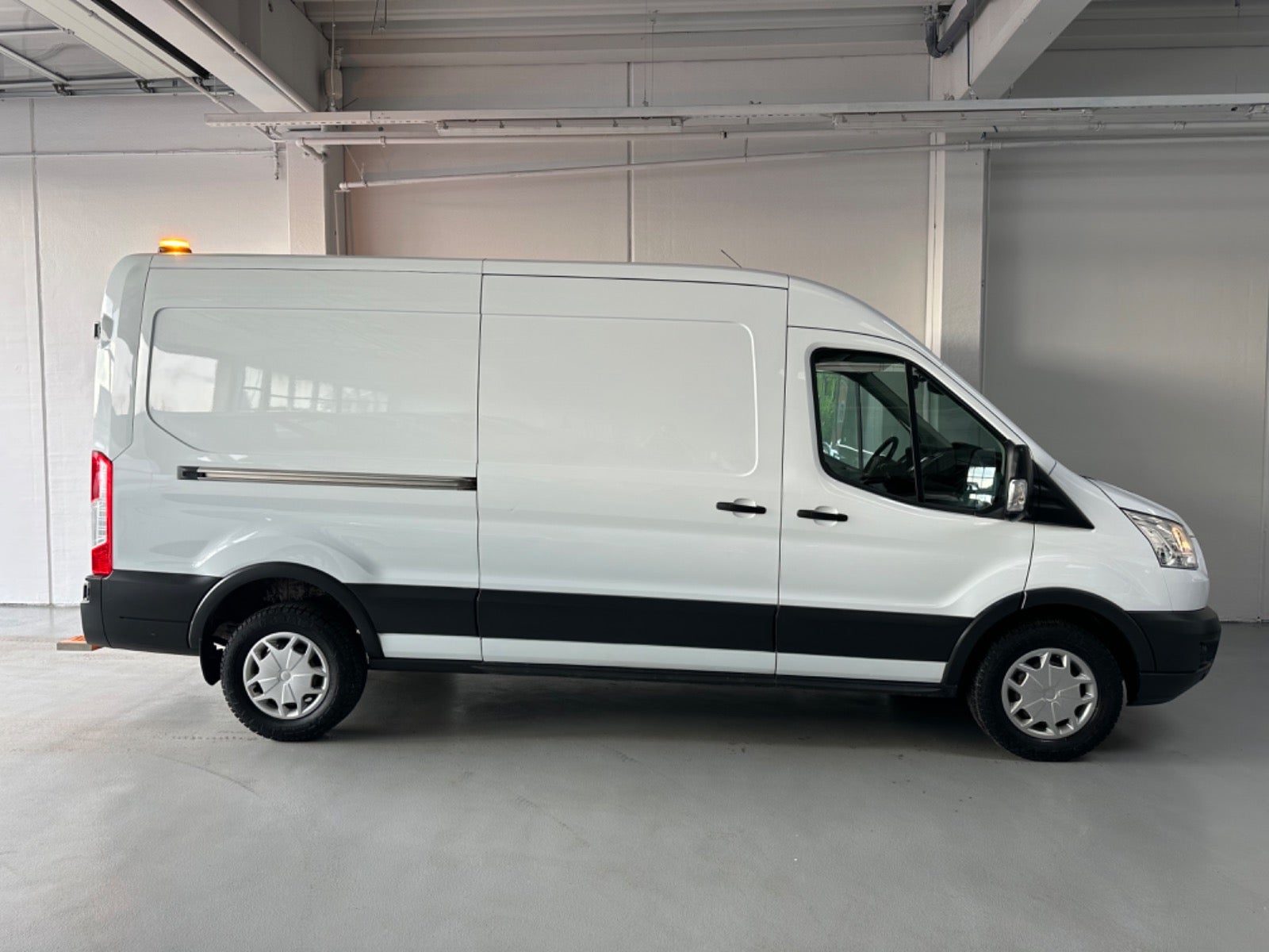 Billede af Ford Transit 350 L3 Van 2,0 TDCi 170 Trend H2 RWD