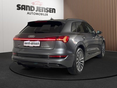 Audi e-tron S-line quattro Van