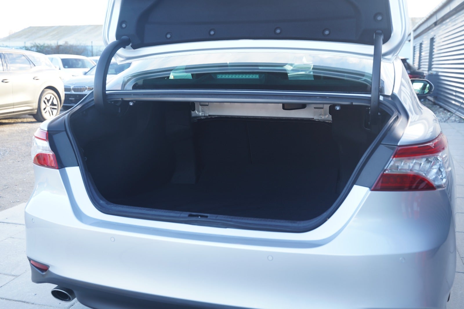 Billede af Toyota Camry 2,5 Hybrid H3 Executive CVT