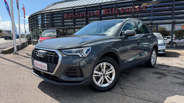 Audi Q3 TFSi e Attitude plus S-tr.