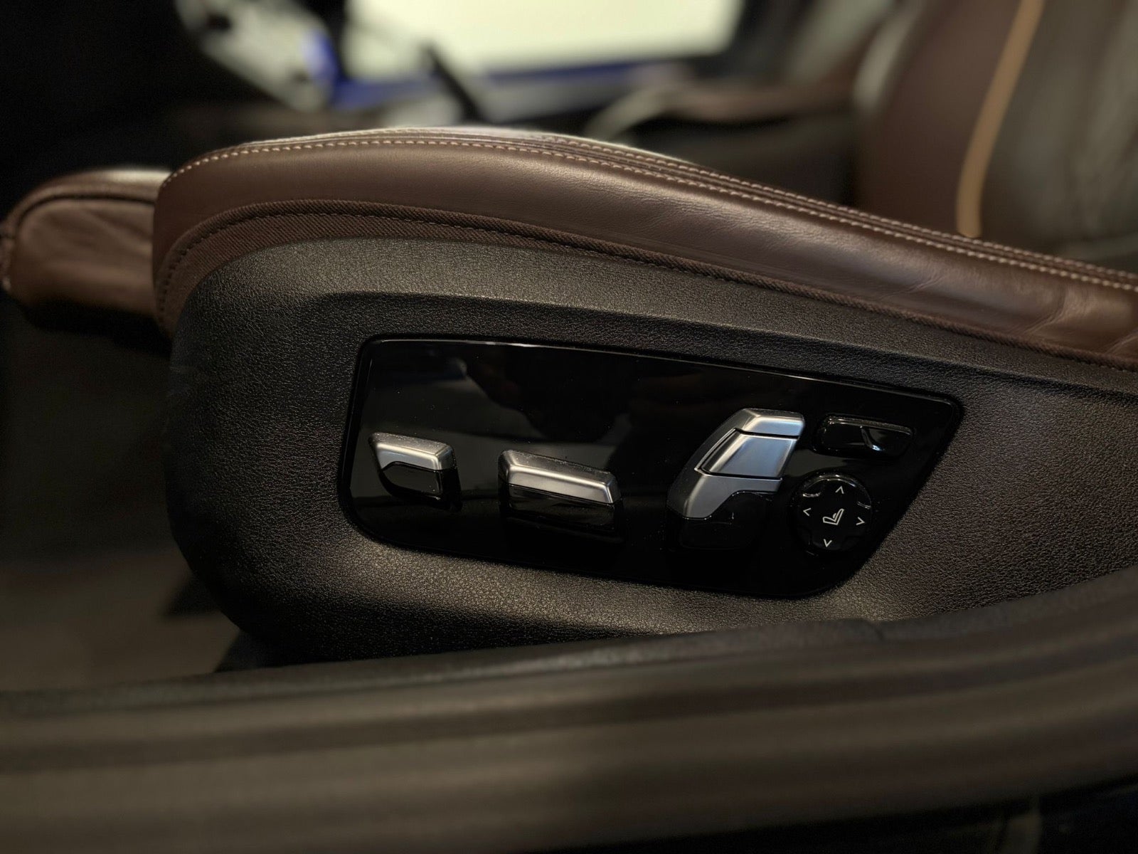 BMW – 540i