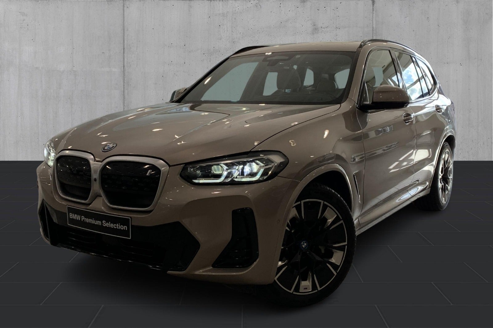 BMW iX3 Charged Plus M-Sport