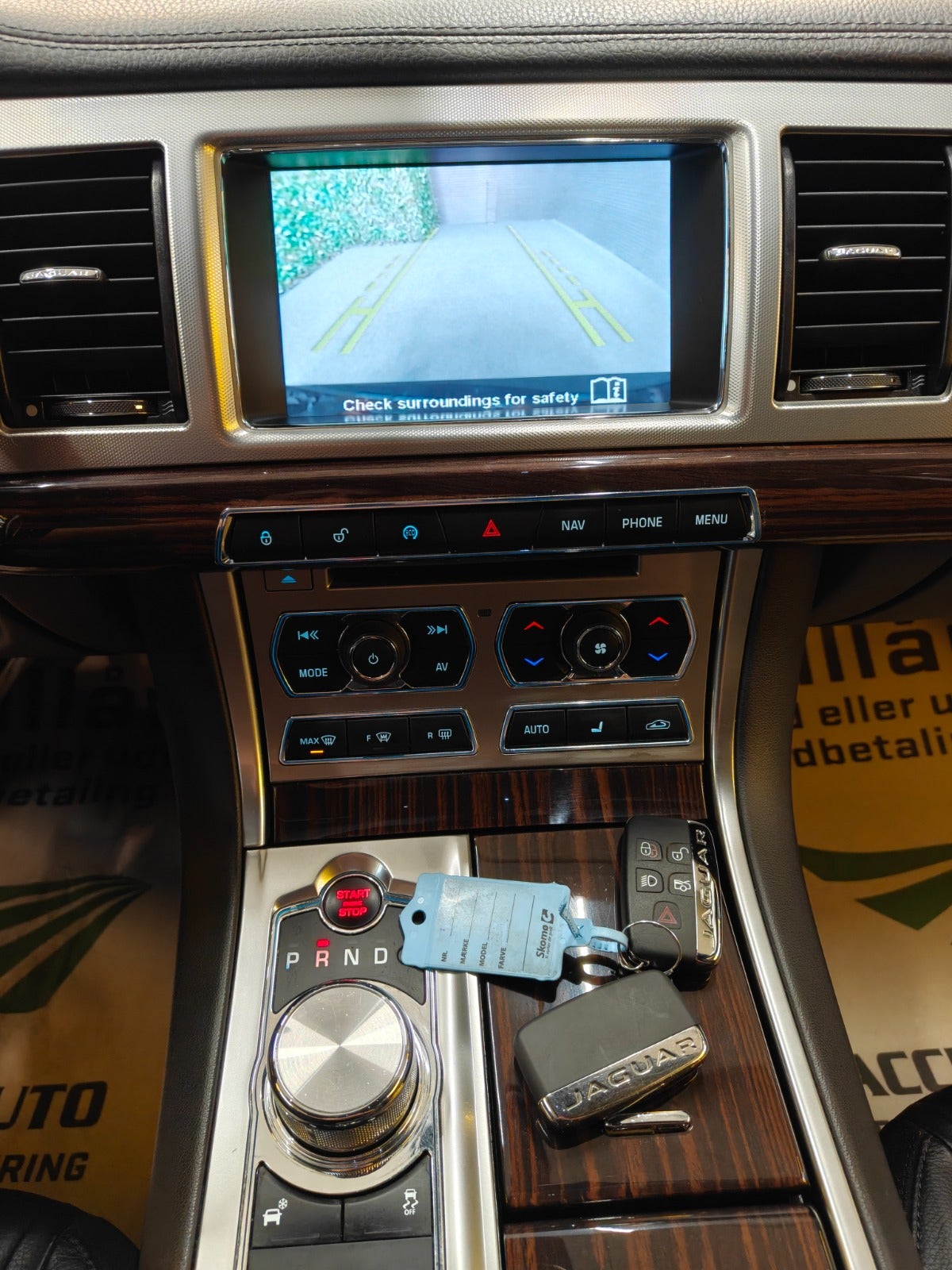 Billede af Jaguar XF 2,2 D S Portfolio Sportbrake aut.