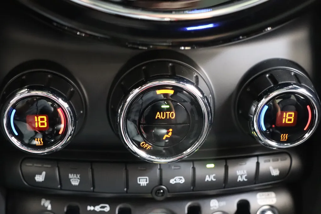 MINI Cooper SE Yours Trim