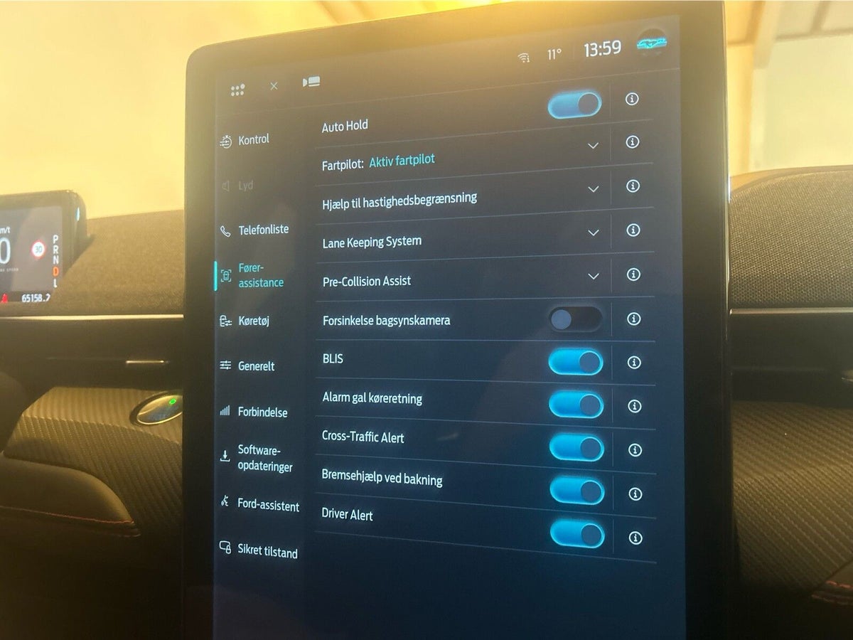 Ford Mustang Mach-E Extended Range AWD billede 13