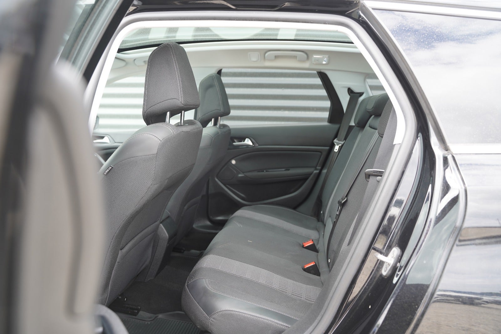 Billede af Peugeot 308 1,5 BlueHDi 130 Allure Sky SW
