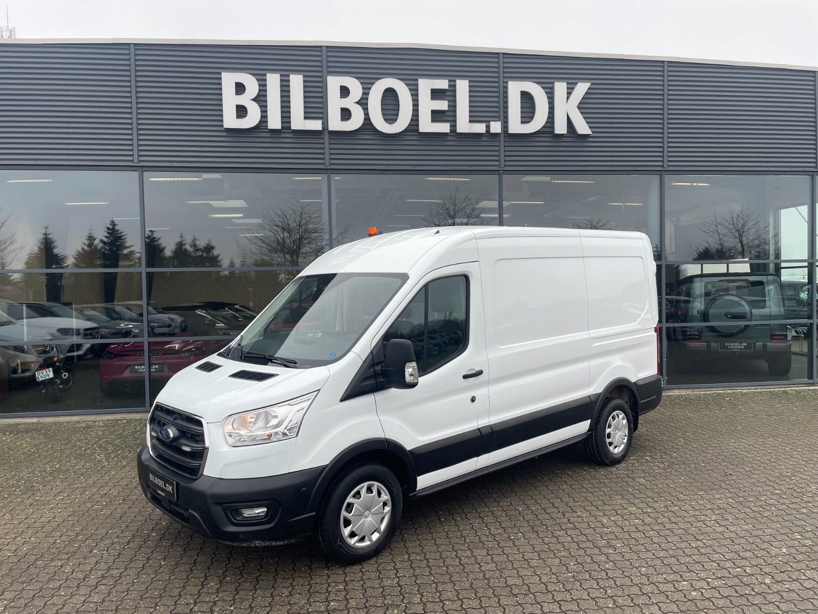 Ford Transit 350 L2 Van EcoBlue Trend H2 FWD