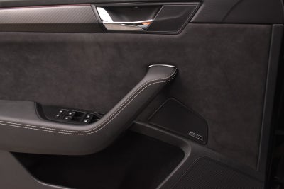 Skoda Superb TSi iV Sportline Combi DSG