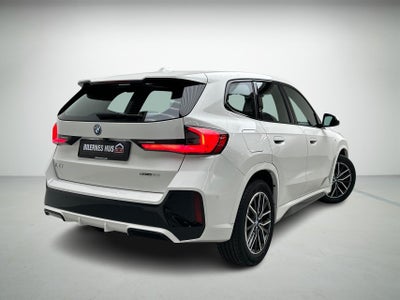 BMW iX1 eDrive20 M-Sport billede 1