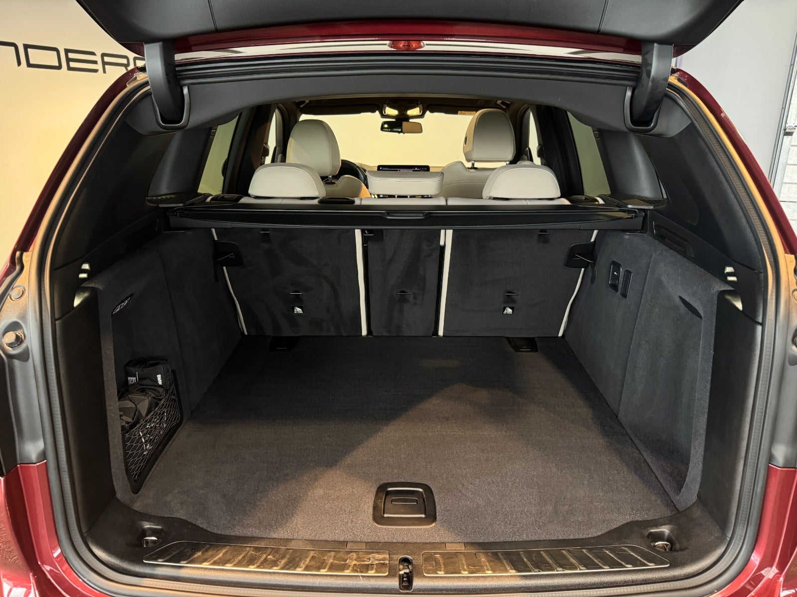 BMW iX3 Charged Plus M-Sport 5d - 11