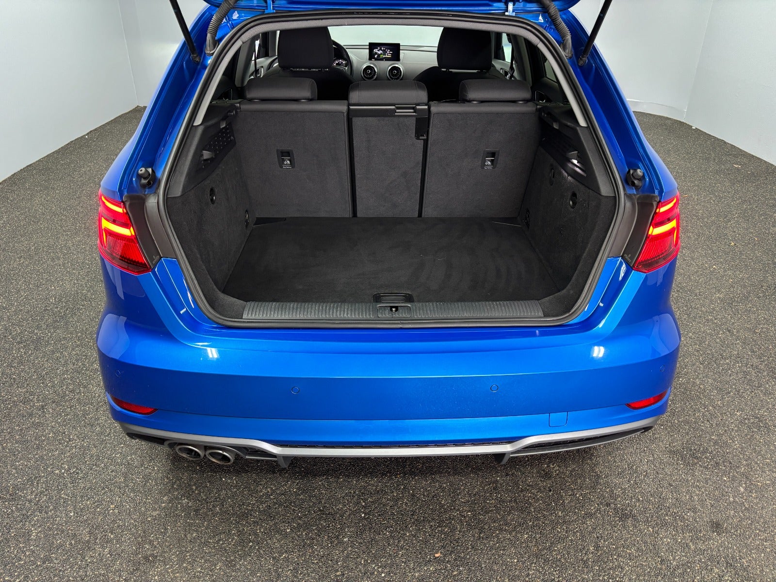 Billede af Audi A3 35 TDi S-line Sportback S-tr.