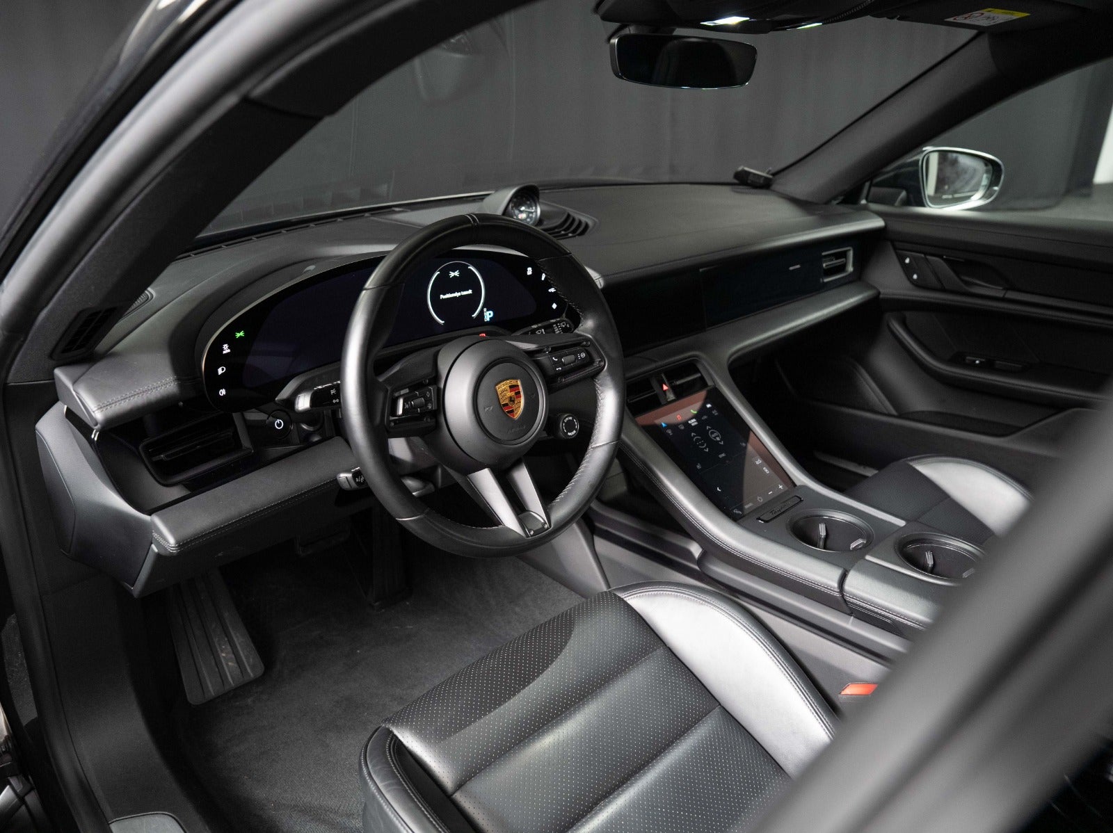 Gallery image 11 of 18