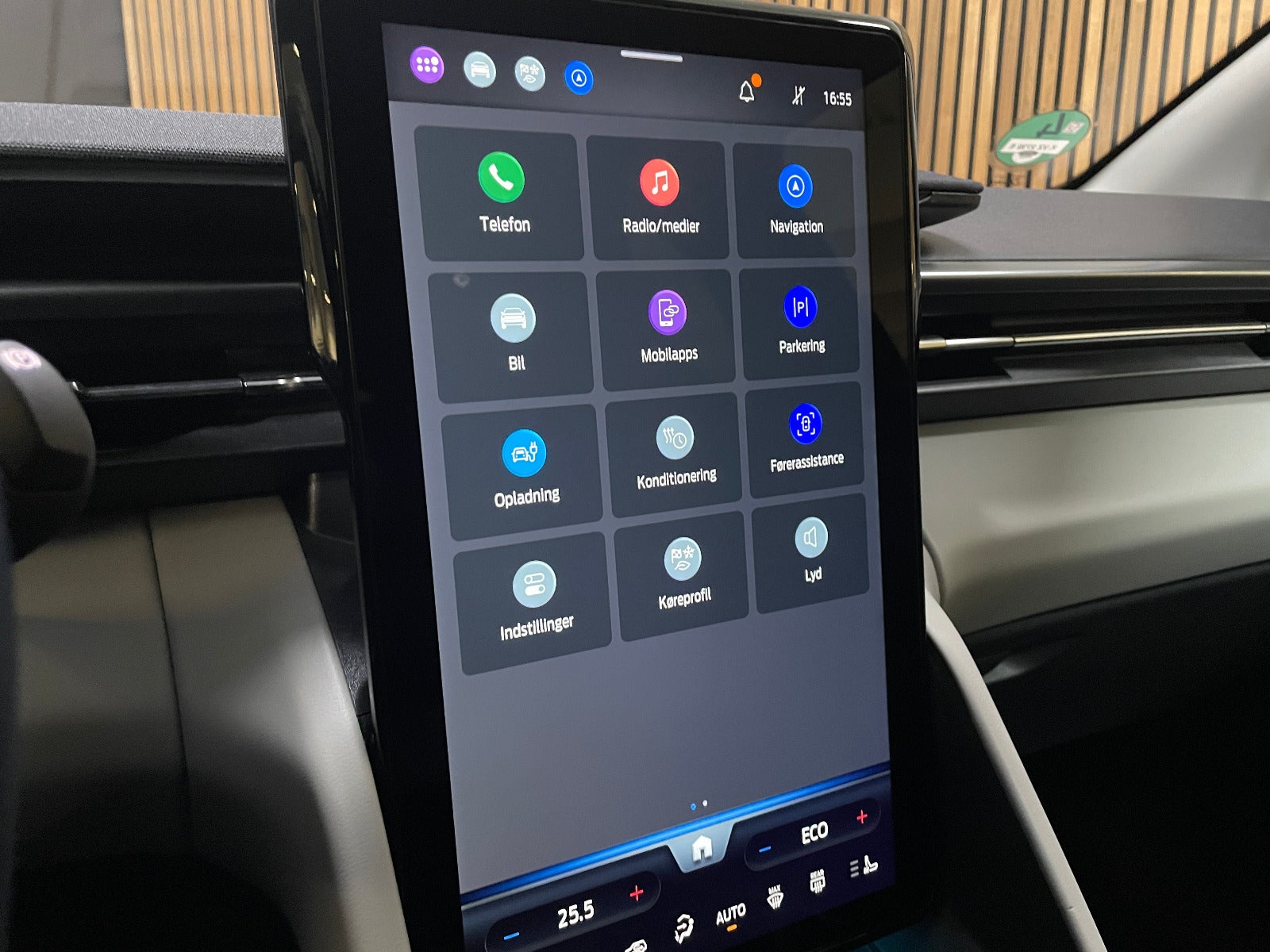 Billede af Ford Explorer 79 Select Extended Range
