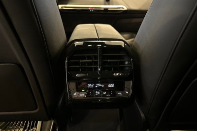 BMW iX xDrive40 Supercharged