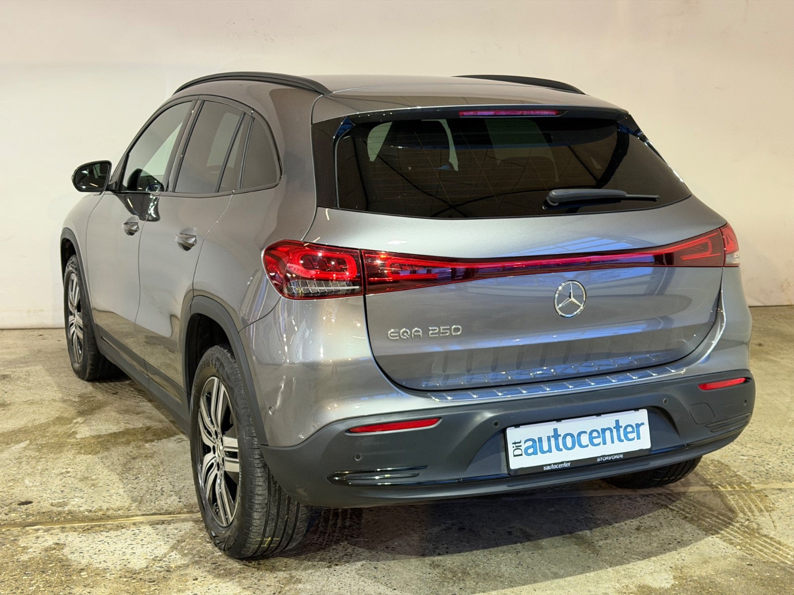 Mercedes EQA250 Electric Art