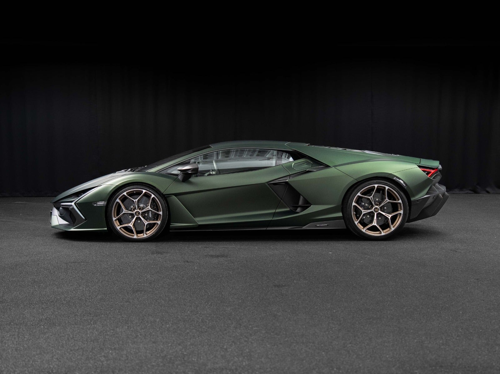 Gallery image 3 of 13